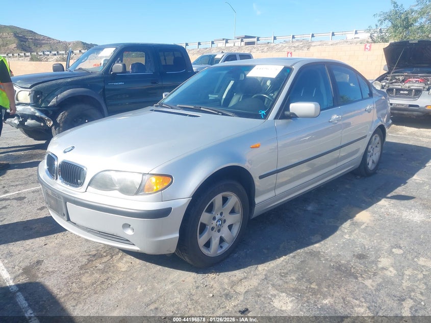 2004 BMW 3 series VIN WBAEV33434KR30439 IAAI salvage auction — RIGHT FRONT, Clear (California), sold $300 on 2026-07-22 (photo 2)