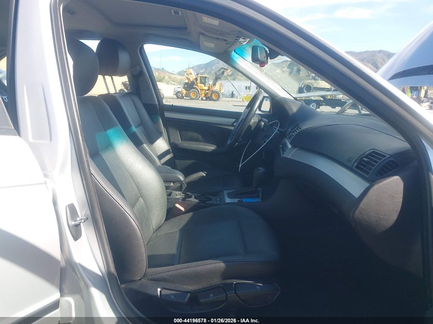 2004 BMW 3 series VIN WBAEV33434KR30439 IAAI salvage auction — RIGHT FRONT, Clear (California), sold $300 on 2026-07-22 (photo 5)