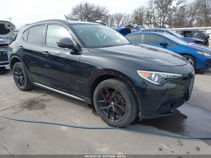 2019 Alfa romeo Stelvio VIN ZASPAJAN6K7C71156 IAAI salvage auction — LEFT FRONT, Salvage Title, sold $3,750 on 2026-07-21 (photo 1)