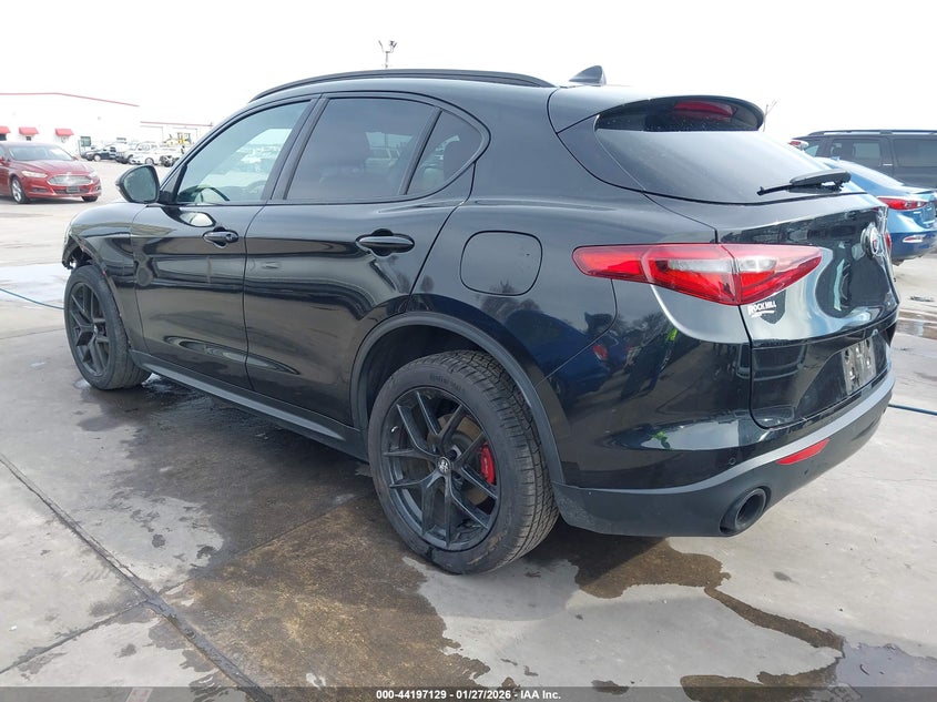2019 Alfa romeo Stelvio VIN ZASPAJAN6K7C71156 IAAI salvage auction — LEFT FRONT, Salvage Title, sold $3,750 on 2026-07-21 (photo 3)