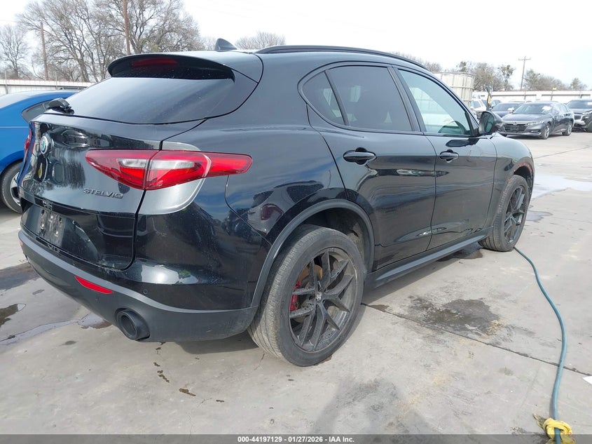 2019 Alfa romeo Stelvio VIN ZASPAJAN6K7C71156 IAAI salvage auction — LEFT FRONT, Salvage Title, sold $3,750 on 2026-07-21 (photo 4)