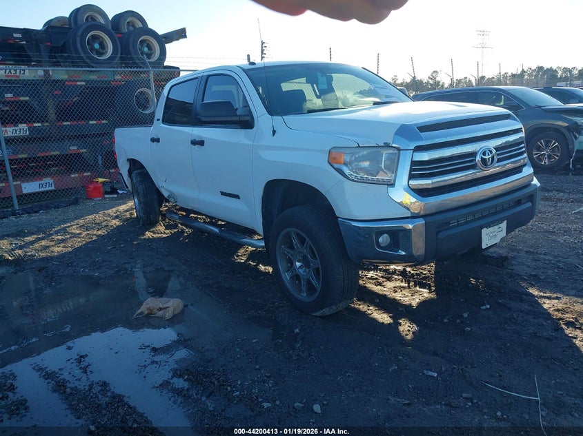 2017 Toyota Tundra VIN 5TFDW5F17HX590827 IAAI salvage auction — RIGHT SIDE, Other, sold $10,450 on 2026-07-17 (photo 1)
