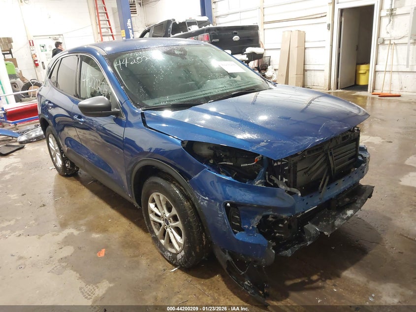 2022 Ford Escape VIN 1FMCU9G68NUB72160 IAAI salvage auction — FRONT END, Other, sold $2,500 on 2026-07-28 (photo 1)