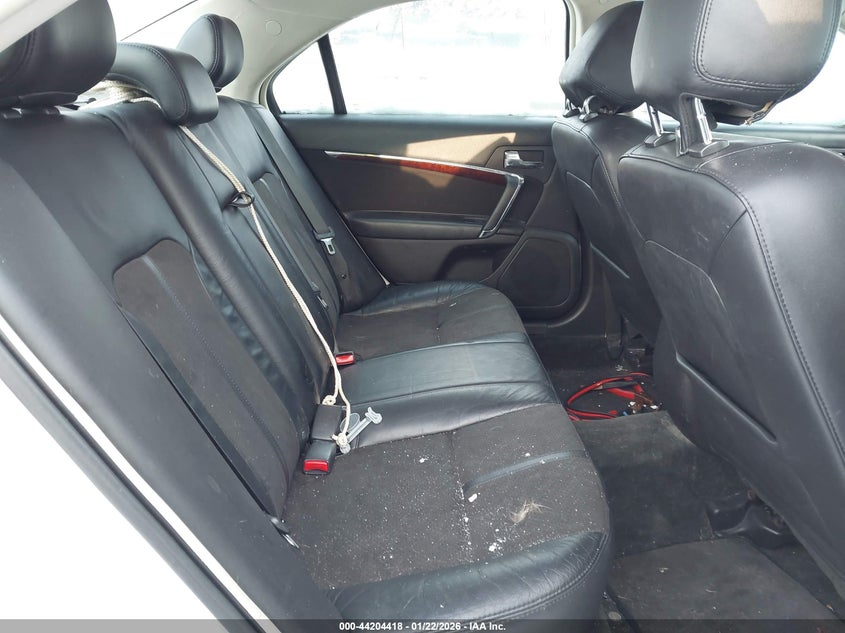 2011 Lincoln Mkz VIN 3LNHL2JC4BR769016 IAAI salvage auction — NORMAL WEAR, Clear (Idaho), sold $225 on 2026-10-07 (photo 8)