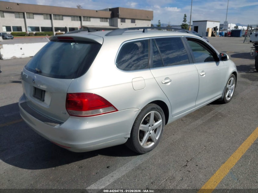 2010 Volkswagen Jetta VIN 3VWPL7AJXAM629542 IAAI salvage auction — REAR END, Salvage (Texas), sold $400 on 2026-07-09 (photo 4)