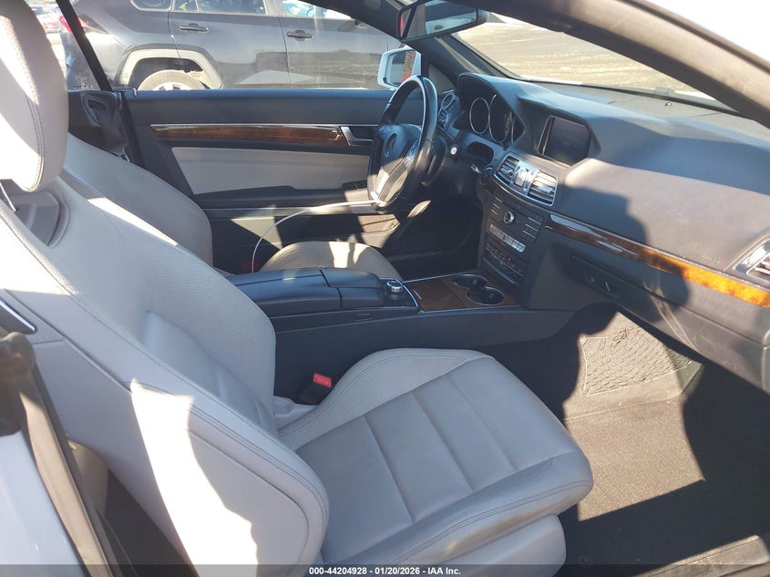 2016 Mercedes-benz E-klasse VIN WDDKJ6FBXGF322918 IAAI salvage auction — FRONT END, Mv-907A (New York), sold $2,275 on 2026-08-18 (photo 5)
