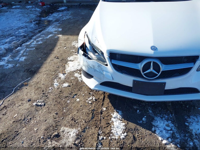 2016 Mercedes-benz E-klasse VIN WDDKJ6FBXGF322918 IAAI salvage auction — FRONT END, Mv-907A (New York), sold $2,275 on 2026-08-18 (photo 6)