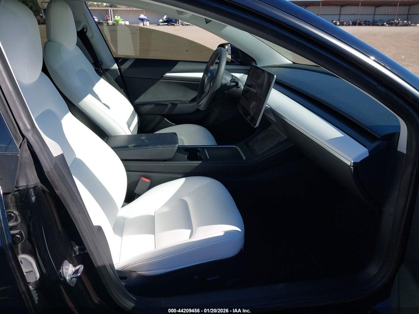 2022 Tesla Model 3 VIN 5YJ3E1EA7NF134096 IAAI salvage auction — LEFT REAR, Salvage Title, sold $50 on 2026-07-29 (photo 5)