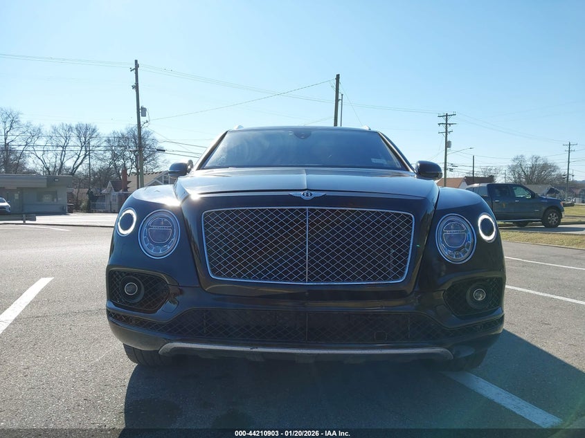 2017 Bentley Bentayga VIN SJAAC2ZV1HC013275 IAAI salvage auction — Normal Wear, Clear (Tennessee), sold $8,300 on 2026-02-19 (photo 6)