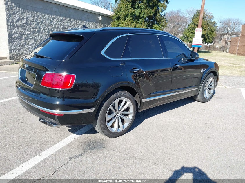 2017 Bentley Bentayga VIN SJAAC2ZV1HC013275 IAAI salvage auction — Normal Wear, Clear (Tennessee), sold $8,300 on 2026-02-19 (photo 4)
