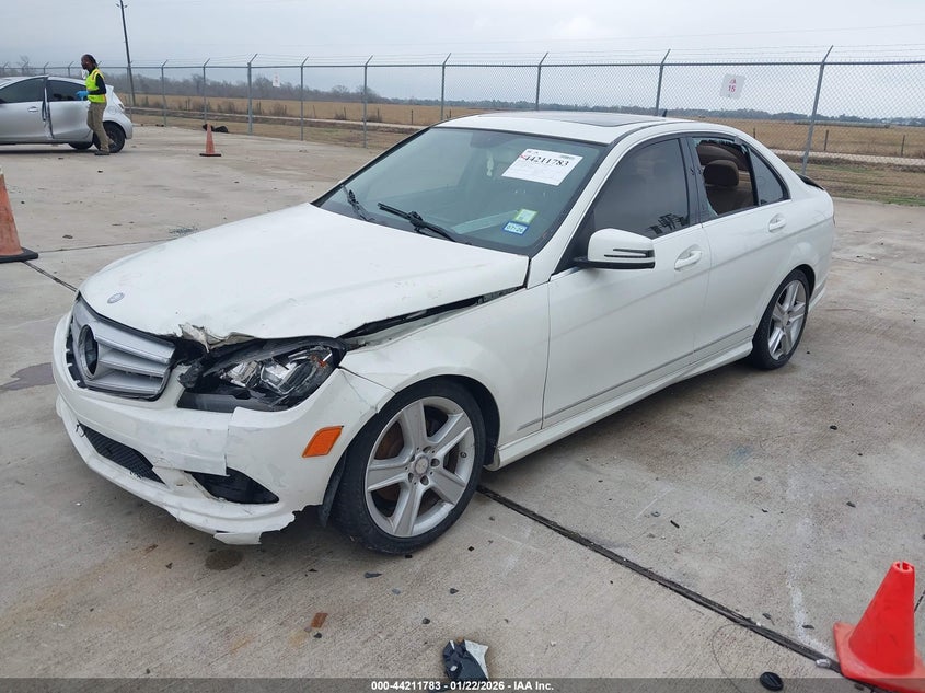 2011 Mercedes-benz C-klasse VIN WDDGF5EB0BR160761 IAAI salvage auction — FRONT & REAR, Salvage (Texas), sold $475 on 2026-07-17 (photo 2)