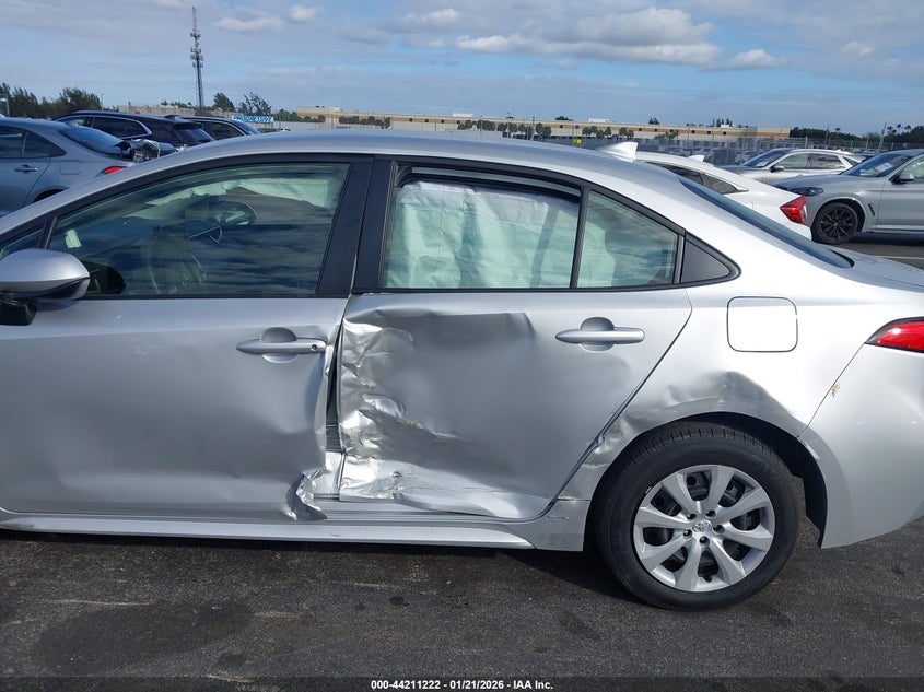 2026 Toyota Corolla VIN JTDBCMFE1T3120502 IAAI salvage auction — LEFT & RIGHT, Salvage Title, sold $5,250 on 2026-07-16 (photo 6)