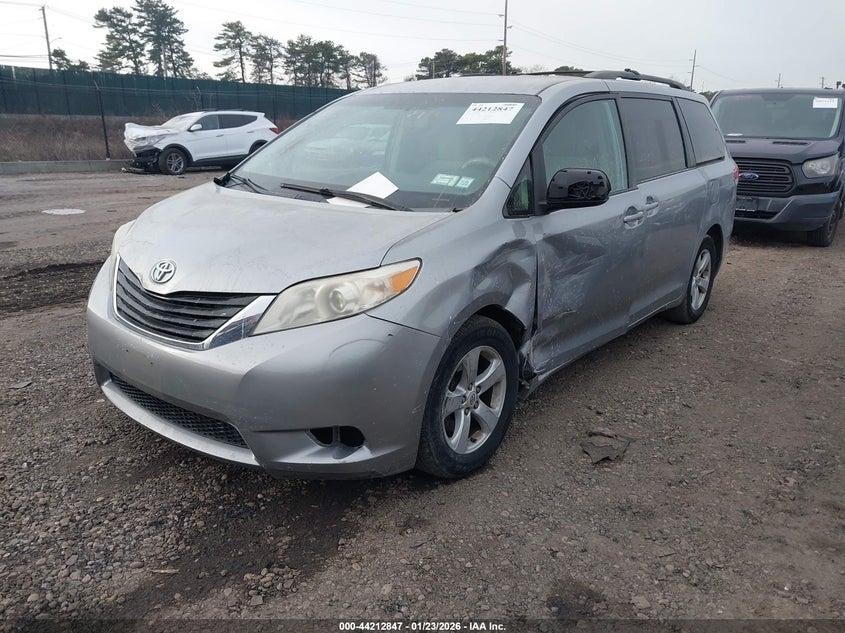 2011 Toyota Sienna VIN 5TDKK3DC2BS143203 IAAI salvage auction — LEFT & RIGHT, Salvage (Idaho), sold $1,900 on 2026-07-14 (photo 2)