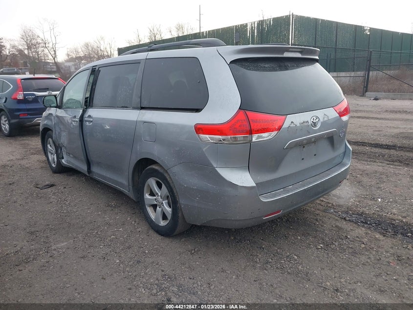 2011 Toyota Sienna VIN 5TDKK3DC2BS143203 IAAI salvage auction — LEFT & RIGHT, Salvage (Idaho), sold $1,900 on 2026-07-14 (photo 3)