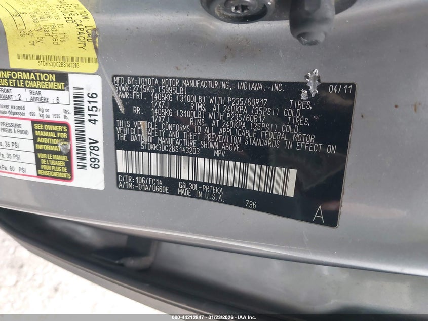 2011 Toyota Sienna VIN 5TDKK3DC2BS143203 IAAI salvage auction — LEFT & RIGHT, Salvage (Idaho), sold $1,900 on 2026-07-14 (photo 9)
