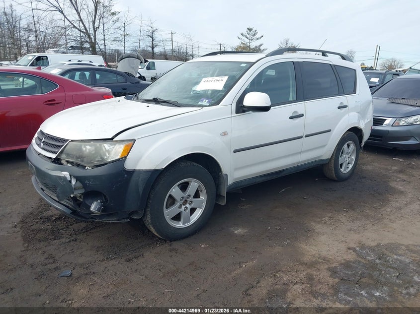 2007 Mitsubishi Outlander VIN JA4MT31X97Z004697 IAAI salvage auction — LEFT SIDE, Salvage (New Jersey), sold $675 on 2026-07-20 (photo 2)