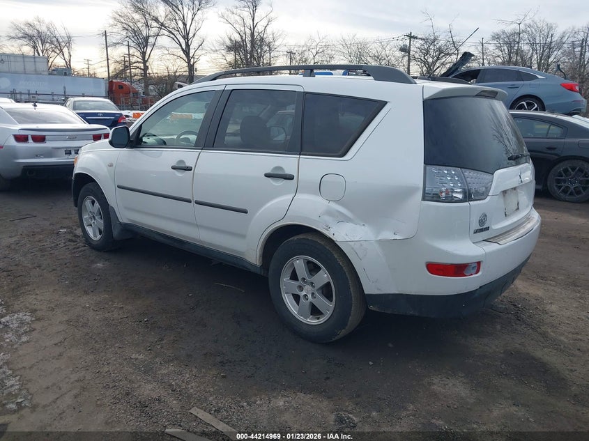 2007 Mitsubishi Outlander VIN JA4MT31X97Z004697 IAAI salvage auction — LEFT SIDE, Salvage (New Jersey), sold $675 on 2026-07-20 (photo 3)