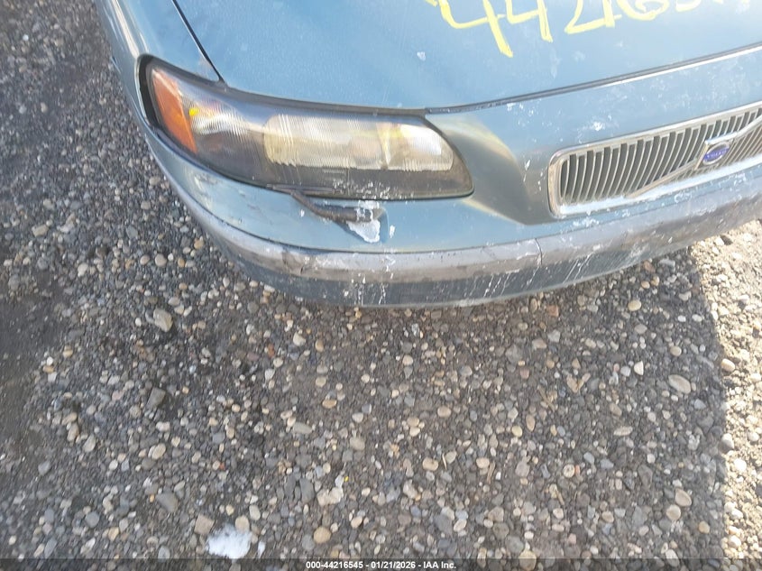 2003 Volvo V70 VIN YV1SW53D532286255 IAAI salvage auction — UNKNOWN, Bill Of Sale (New York), sold $425 on 2026-08-04 (photo 6)
