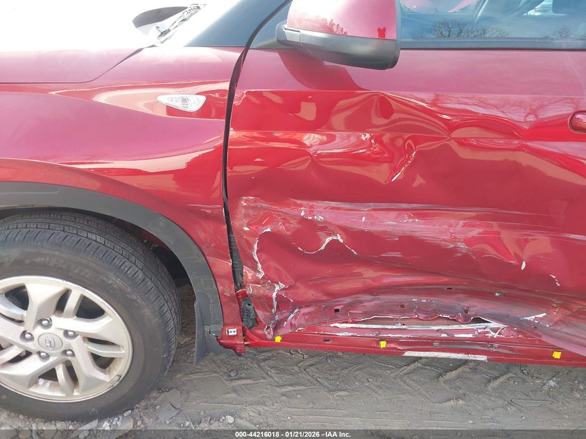 2024 Hyundai Venue VIN KMHRB8A34RU341590 IAAI salvage auction — LEFT SIDE, Salvage Title, sold $3,675 on 2026-07-17 (photo 6)