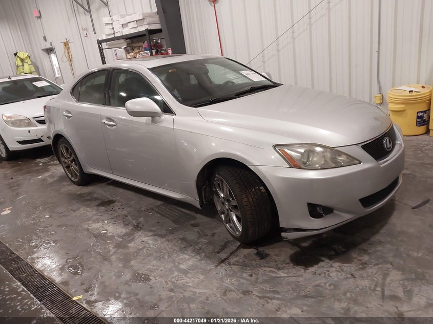 2008 Lexus Is VIN JTHBK262885069572 IAAI salvage auction — RIGHT FRONT, Salvage (Kansas), sold $600 on 2026-07-16 (photo 1)