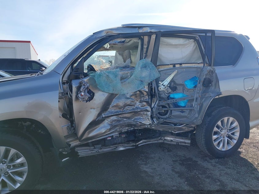 2021 Lexus Gx 460 VIN JTJAM7BX7M5268612 IAAI salvage auction — ROLLOVER, Junk (Oklahoma), sold $8,575 on 2026-09-02 (photo 6)