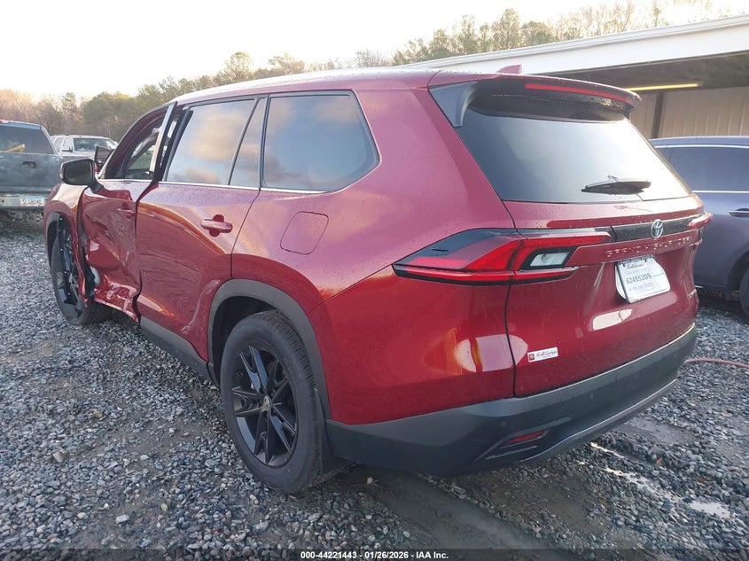 2026 Toyota Highlander VIN 5TDAAAA50TS038296 IAAI salvage auction — SIDE, Salvage Title, sold $26,925 on 2026-07-20 (photo 3)
