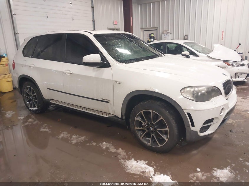 2011 BMW X5 VIN 5UXZV4C52BL410578 IAAI salvage auction — RIGHT FRONT, Salvage (Texas), sold $475 on 2026-07-26 (photo 1)