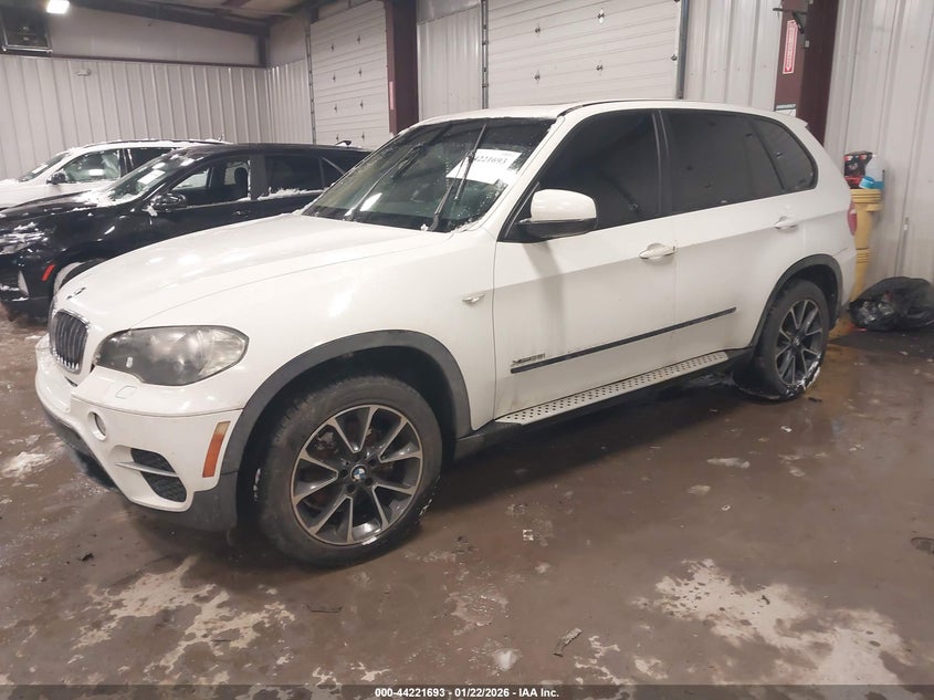 2011 BMW X5 VIN 5UXZV4C52BL410578 IAAI salvage auction — RIGHT FRONT, Salvage (Texas), sold $25 on 2026-07-21 (photo 2)