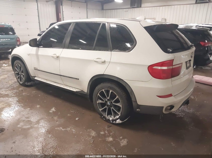 2011 BMW X5 VIN 5UXZV4C52BL410578 IAAI salvage auction — RIGHT FRONT, Salvage (Texas), sold $25 on 2026-07-21 (photo 3)