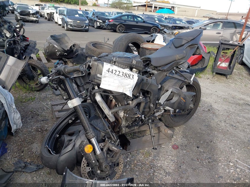 2024 Kawasaki Zx VIN JKBZXJJ19RA008319 IAAI salvage auction — FRONT END, Salvage Title, sold $1,050 on 2026-07-15 (photo 2)