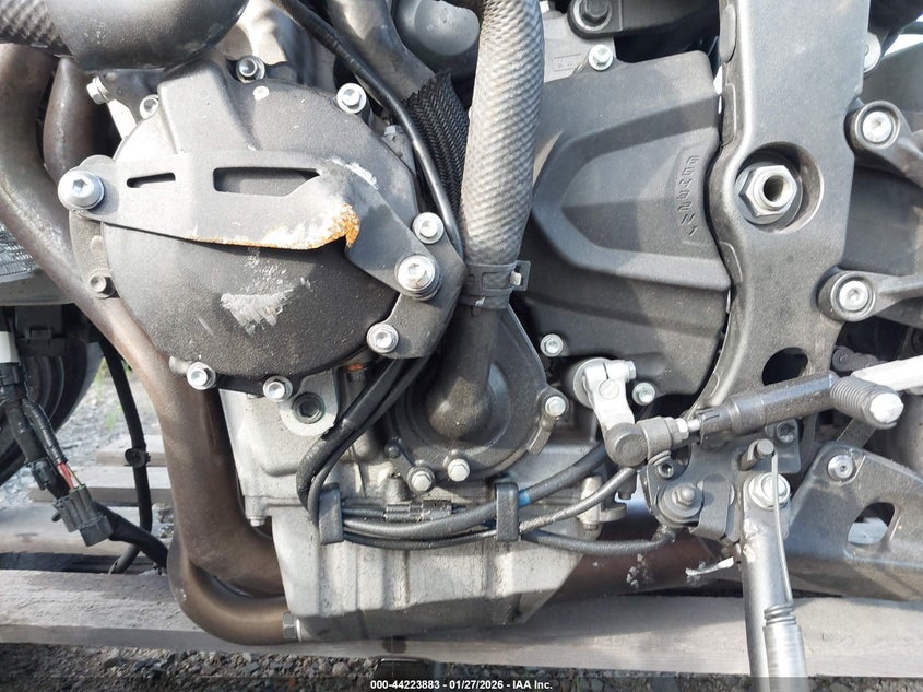 2024 Kawasaki Zx VIN JKBZXJJ19RA008319 IAAI salvage auction — FRONT END, Salvage Title, sold $1,050 on 2026-07-15 (photo 9)