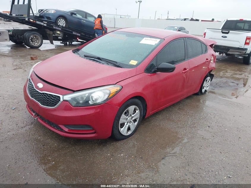 2016 Kia Forte VIN KNAFK4A6XG5461280 IAAI salvage auction — REAR END, Salvage Title, sold $650 on 2026-07-08 (photo 2)