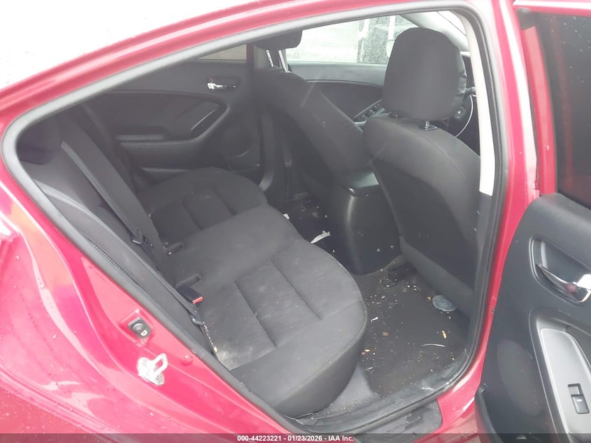 2016 Kia Forte VIN KNAFK4A6XG5461280 IAAI salvage auction — REAR END, Salvage Title, sold $650 on 2026-07-08 (photo 8)