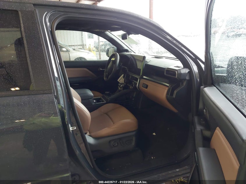 2025 Toyota 4runner VIN JTEVB5BR7S5007442 IAAI salvage auction — FRONT & REAR, Salvage Title, sold $33,250 on 2026-07-13 (photo 5)