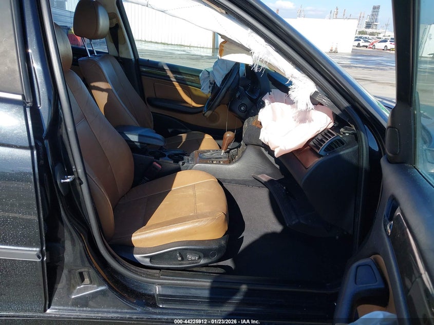 2003 BMW 3er VIN WBAAZ33433PH32533 IAAI salvage auction — FRONT END, Salvage (California), sold $650 on 2026-08-29 (photo 5)