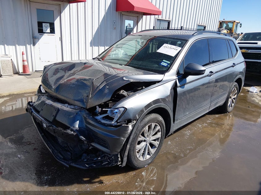 2018 Volkswagen Tiguan VIN 3VV1B7AX8JM060160 IAAI salvage auction — FRONT END, Salvage Title, sold $900 on 2026-07-11 (photo 2)