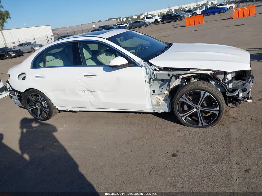 2025 Mercedes-benz C-klasse VIN W1KAF4GB0SR276054 IAAI salvage auction — RIGHT SIDE, Salvage Title, sold $20,650 on 2026-07-20 (photo 6)