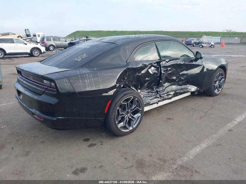 2025 Dodge Charger daytona VIN 2C3CDBCKXSR209219 IAAI salvage auction — RIGHT SIDE, Salvage (California), sold $9,200 on 2026-07-15 (photo 4)