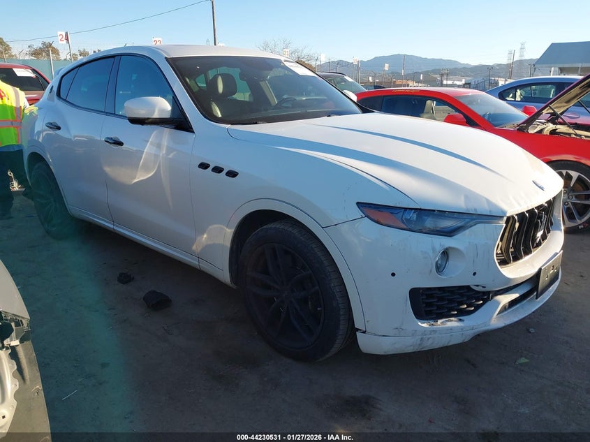 2020 Maserati Levante VIN ZN661YUA4LX344742 IAAI salvage auction — RIGHT FRONT, Salvage Title, sold $11,450 on 2026-07-06 (photo 1)
