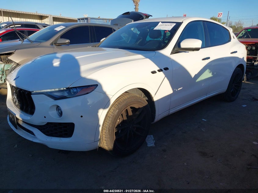2020 Maserati Levante VIN ZN661YUA4LX344742 IAAI salvage auction — RIGHT FRONT, Salvage Title, sold $11,450 on 2026-07-06 (photo 2)