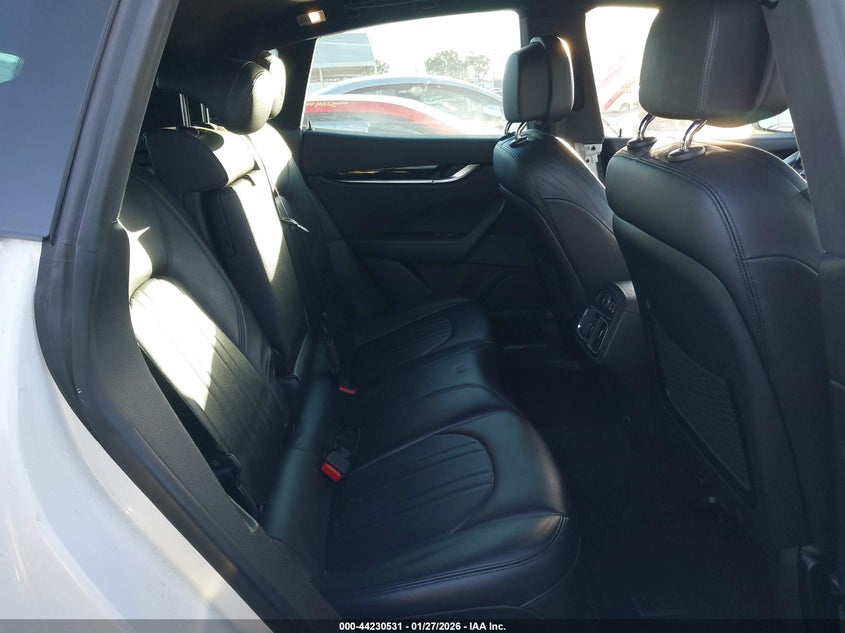 2020 Maserati Levante VIN ZN661YUA4LX344742 IAAI salvage auction — RIGHT FRONT, Salvage Title, sold $11,450 on 2026-07-06 (photo 8)