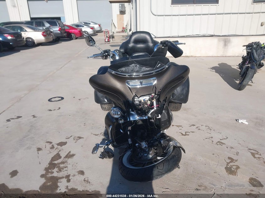 2020 Harley-davidson Tri glide ultra VIN 1HD1MAF15LB855038 IAAI salvage auction — FRONT END, Salvage Title, sold $7,850 on 2026-07-13 (photo 5)