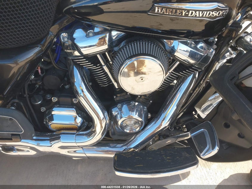 2020 Harley-davidson Tri glide ultra VIN 1HD1MAF15LB855038 IAAI salvage auction — FRONT END, Salvage Title, sold $7,850 on 2026-07-13 (photo 8)
