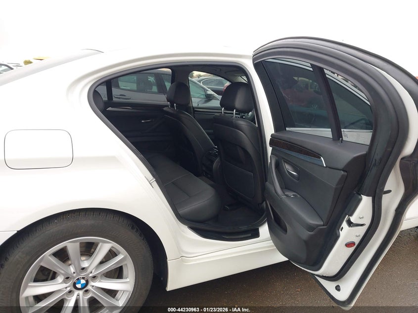2016 BMW 5er VIN WBA5A5C50GD527575 IAAI salvage auction — LEFT SIDE, Salvage Title, sold $3,500 on 2026-07-14 (photo 8)