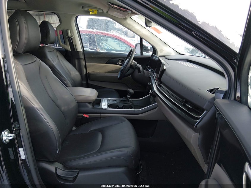 2025 Kia Carnival VIN KNDNB5K3XS6532313 IAAI salvage auction — LEFT FRONT, Salvage Title, sold $18,175 on 2026-07-15 (photo 5)