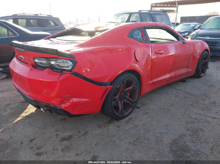 2019 Chevrolet Camaro VIN 1G1FE1R74K0153090 IAAI salvage auction — THEFT, Salvage Title, sold $8,600 on 2026-07-30 (photo 4)