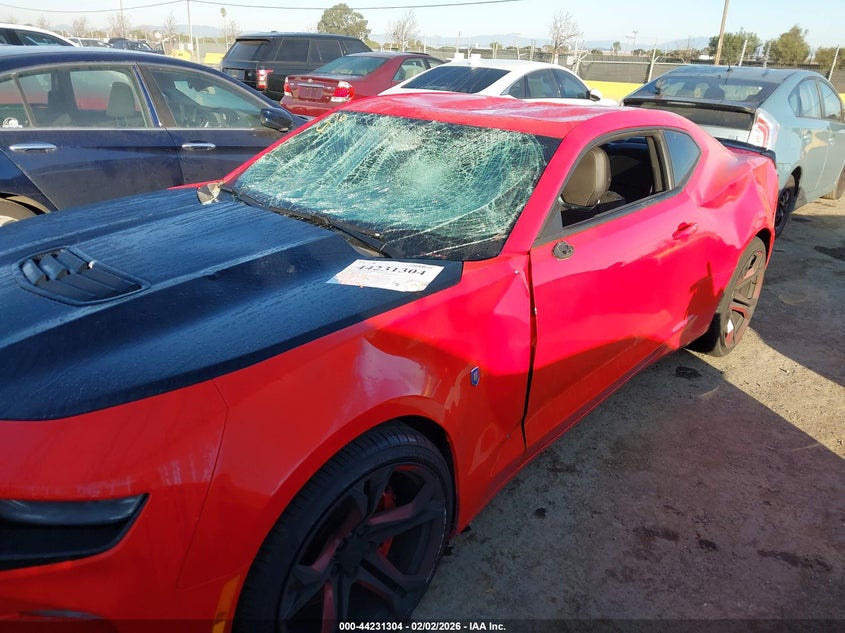 2019 Chevrolet Camaro VIN 1G1FE1R74K0153090 IAAI salvage auction — THEFT, Salvage Title, sold $8,600 on 2026-07-30 (photo 6)