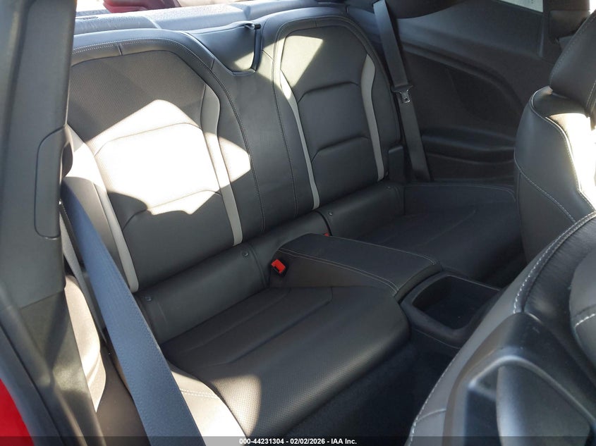 2019 Chevrolet Camaro VIN 1G1FE1R74K0153090 IAAI salvage auction — THEFT, Salvage Title, sold $8,600 on 2026-07-30 (photo 8)