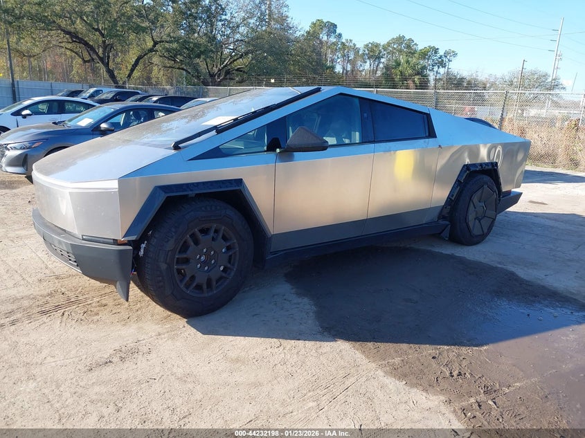 2024 Tesla Cybertruck VIN 7G2CEHEDXRA035498 IAAI salvage auction — REAR END, Other, sold $11,100 on 2026-07-22 (photo 2)