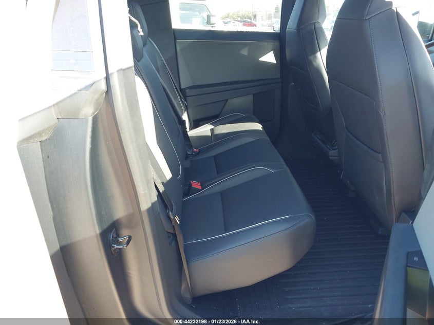 2024 Tesla Cybertruck VIN 7G2CEHEDXRA035498 IAAI salvage auction — REAR END, Other, sold $11,100 on 2026-07-22 (photo 8)